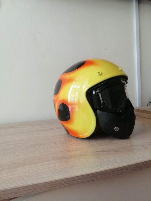 Мото каска MT  Le mans