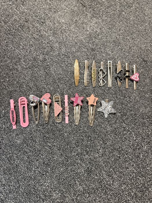 Продам заколки новые