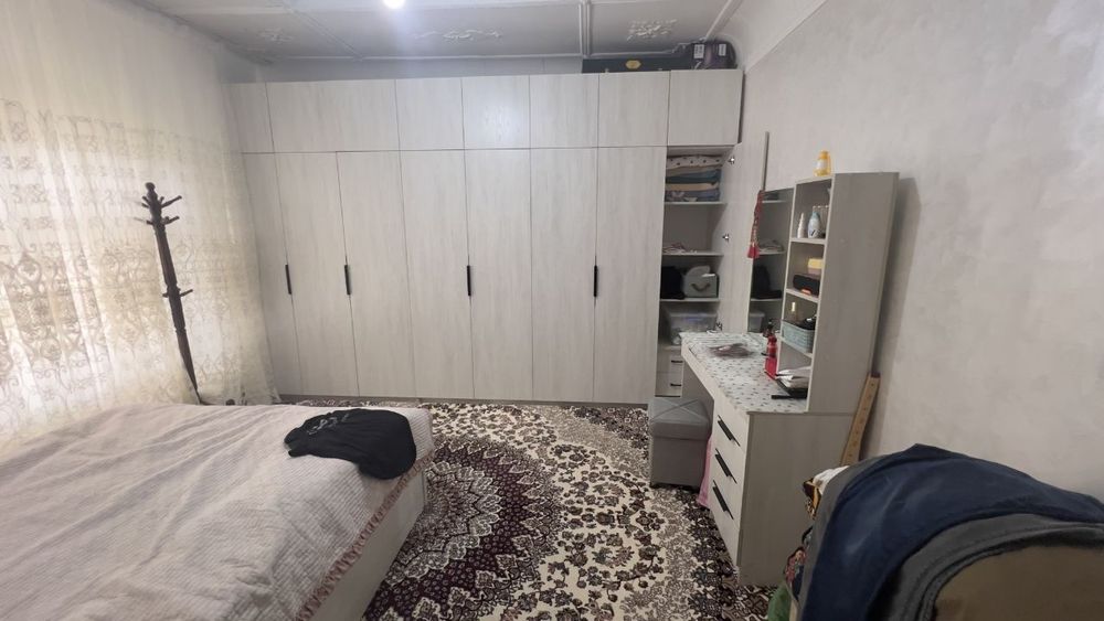 Uy sotiladi. Judayam fayzli uy. Yana kelishamiz