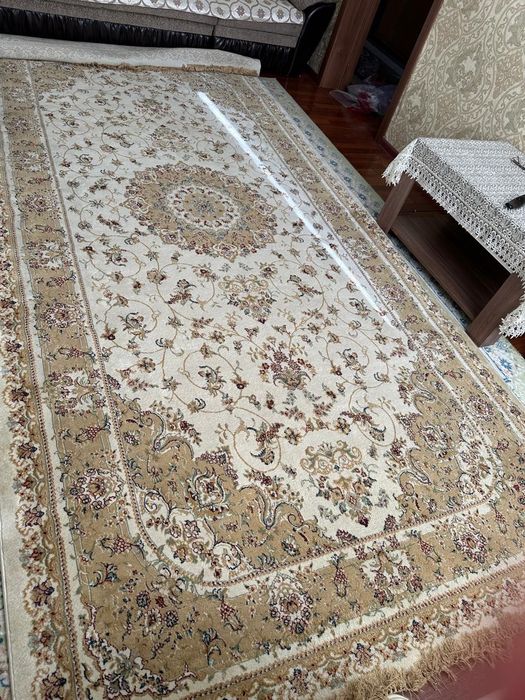 Продам шерстяной ковёр