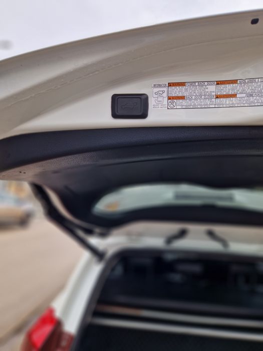 Тойота  RAV 4 2.0