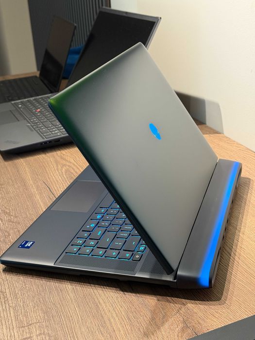 Alienware 16 Area-51 Ultra 9 275HX 32GB Ram NVIDIA RTX 5080 16GB 1TB