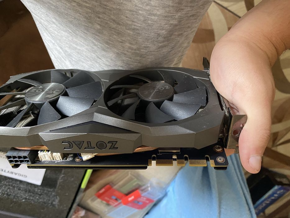 Gtx 1070 TI in stare foarte buna