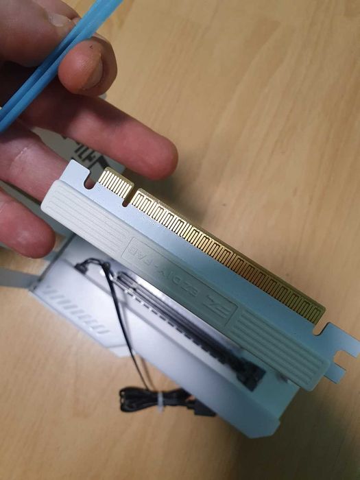 Suport Vertical GPU EZDIY-FAB, cu cablu Riser PCIe 4.0, ARGB, Alb