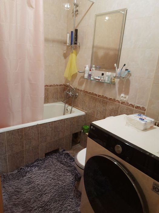 Продается  двухкомнатная квартира