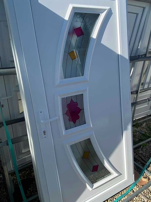 albe usi cu model noi 990 le