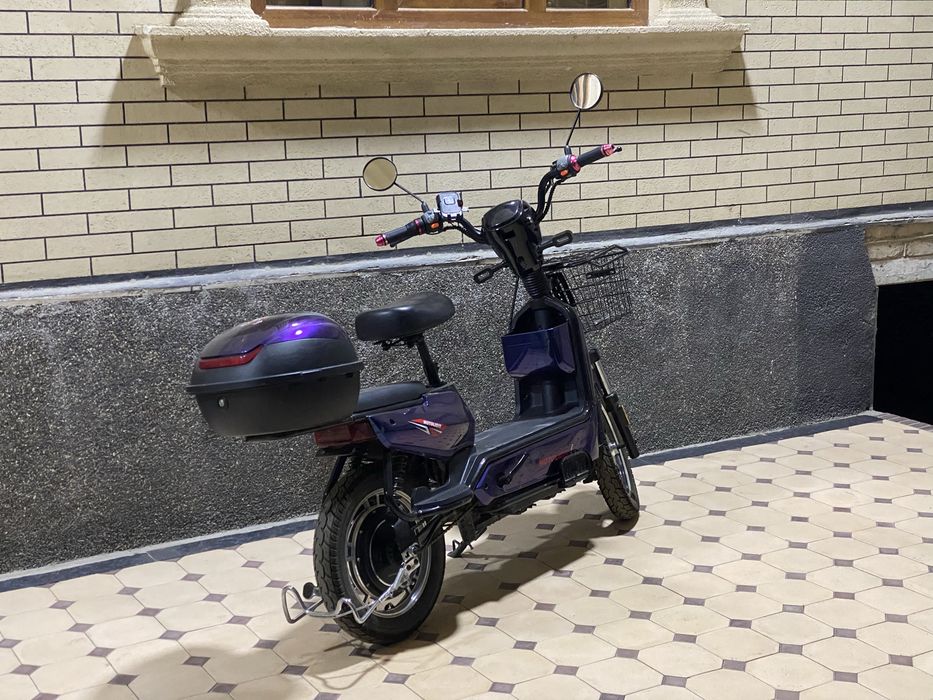 скутер motolider