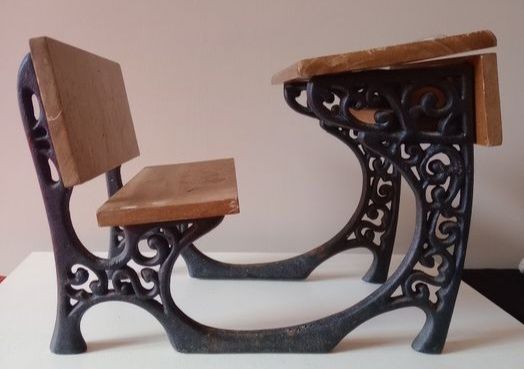 Малък Декоративен Ученически Чин