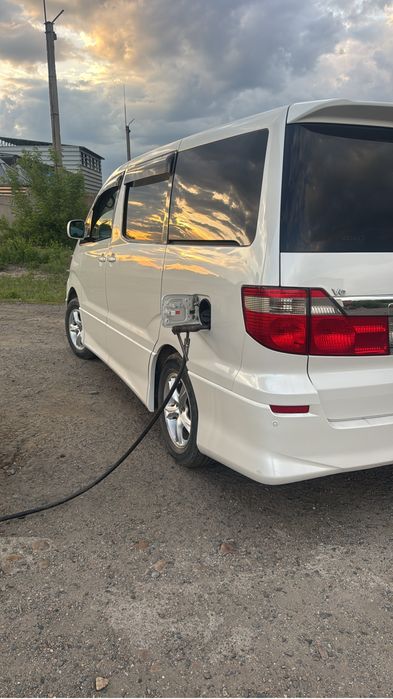 Тойота Альпард продам