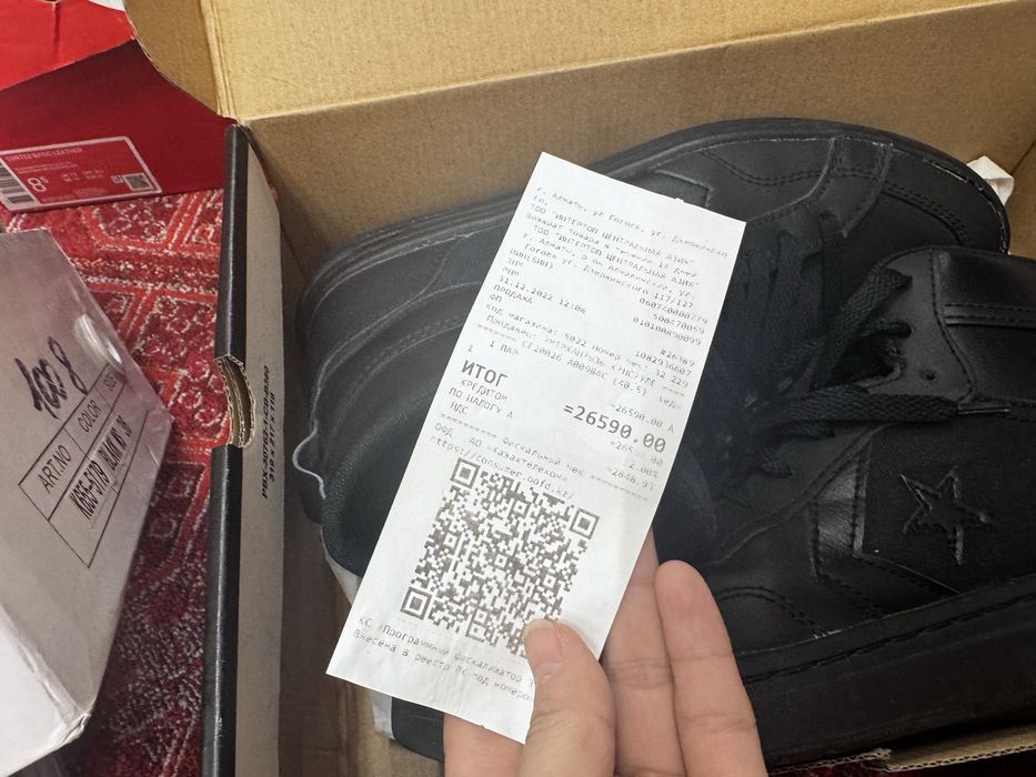 Продам оригинал кеды converse