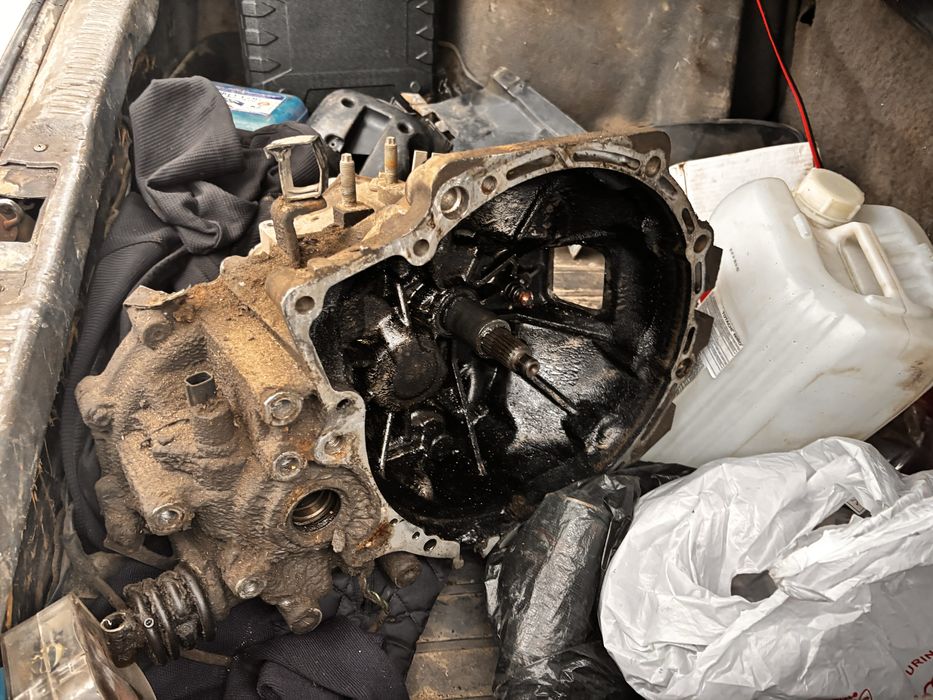 Коробка мазда 626