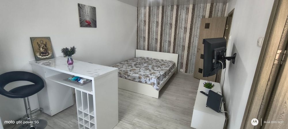 Închiriez garsonieră confort 1