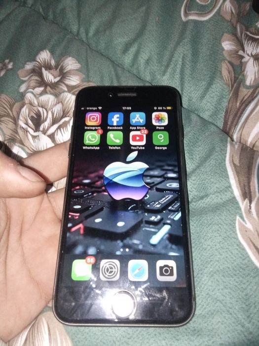 Vând iPhone 8 stare bună