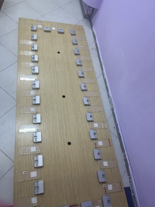 Продам витрины для телефонов