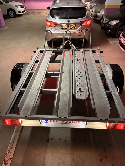 Remorca/platforma moto,transport bucuresti cu sau fara sofer