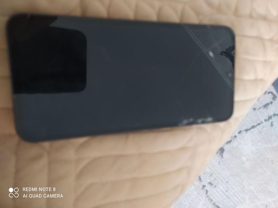 Продам телефон Самсунг на запчасти.