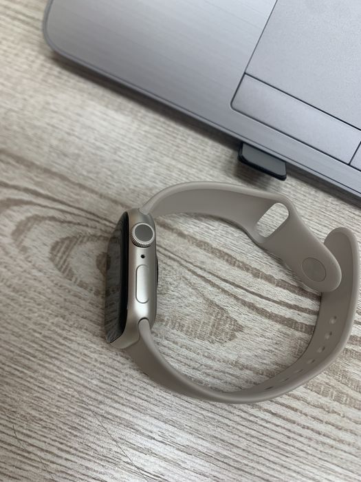 Apple Watch 9/41 mm Starlight