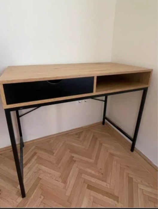Birou tineret de vanzare