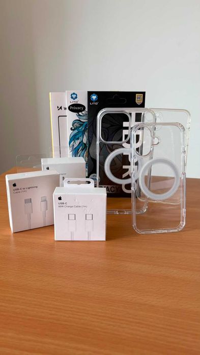 Accesorii Apple iPhone – Huse MagSafe, Folii, Cabluri