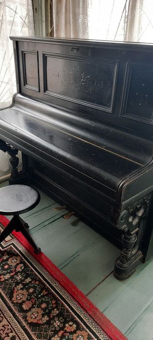 Пианино Carl Ecke