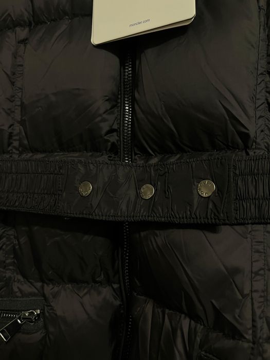 Geaca Moncler marimea 4/L dama