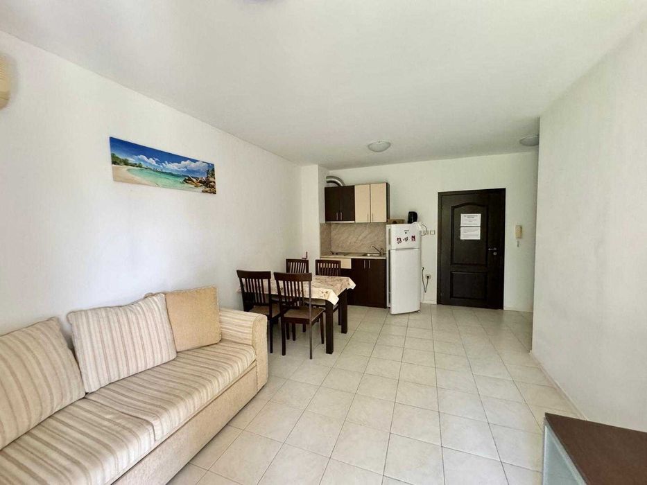 Продава се Двустаен апартамент в Свети Влас - 61 кв.м за 1255 €/кв.м - Снимка #2