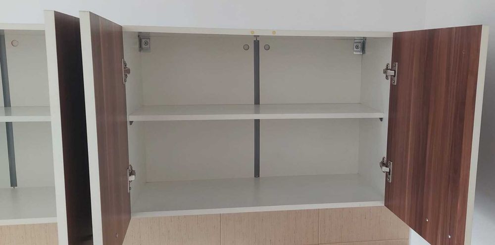 Vand mobila de bucatarie