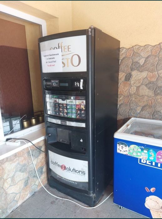 Vând aparat cafea stradal