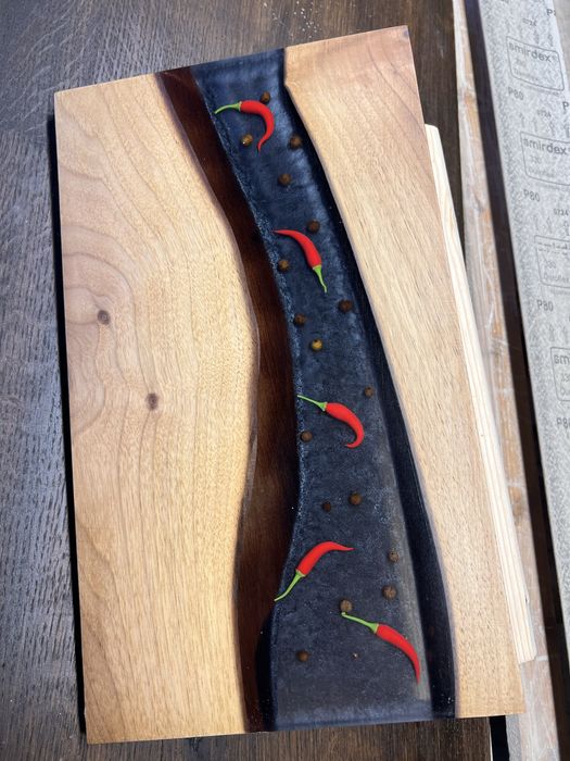 Уникални дъски за рязане и сервиране на мезета от орех и дъб