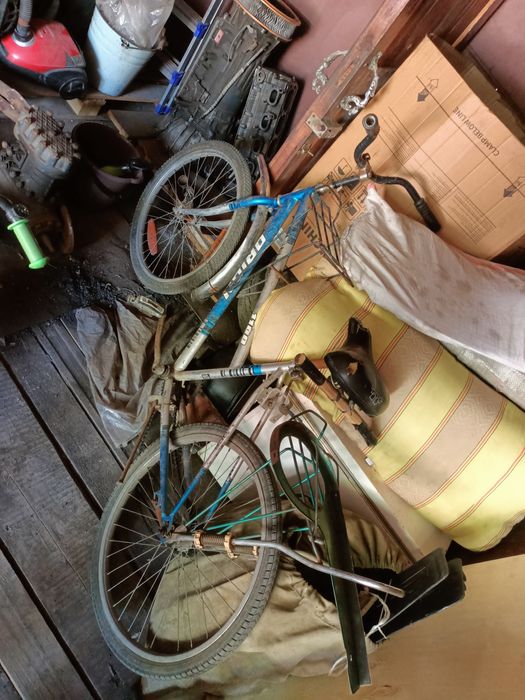 Продам велрсипед 15000.