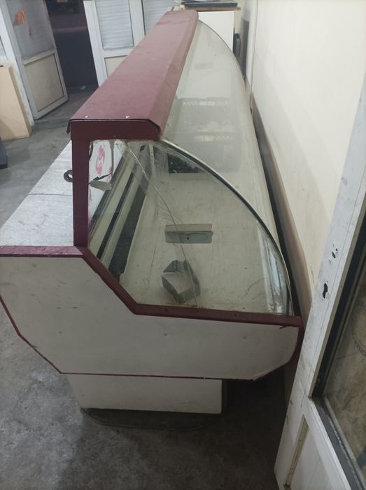 Продам витрина холодильник