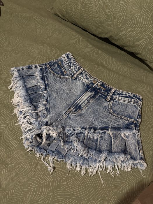 Чисто нови къси дънки