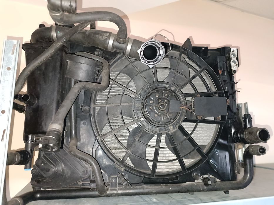 Комплект радиатори с охлаждаща перка за BMW E46 Compact, 2001