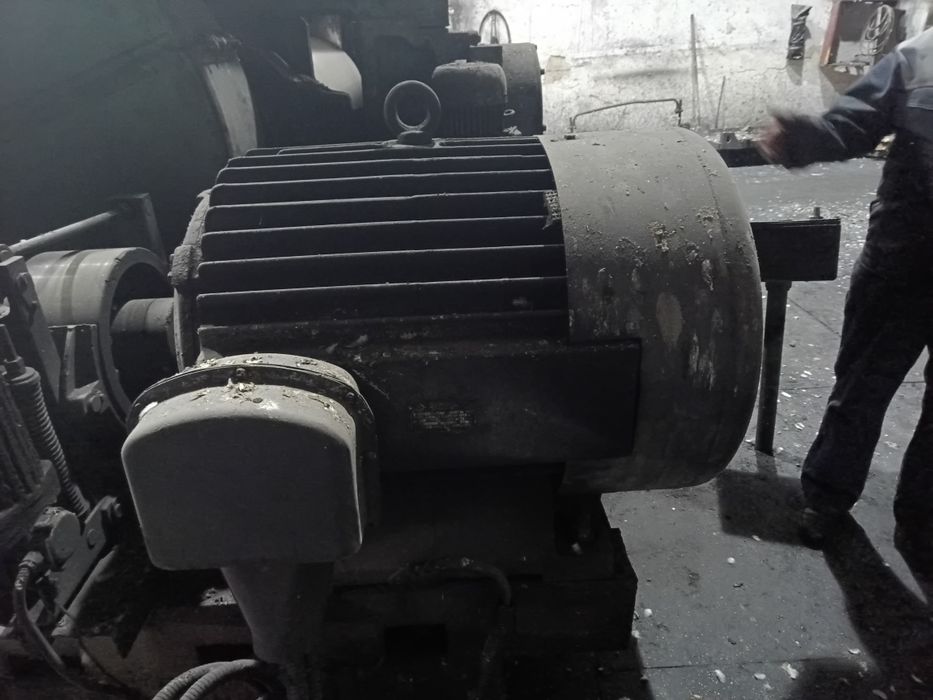 Срочно продам электродвигатель 355 к.в.