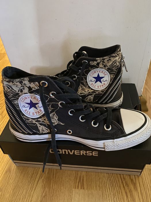 Converse cu fermoare pe laterale