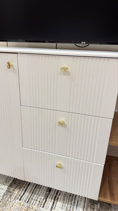 Продам абсолютно новый шкаф