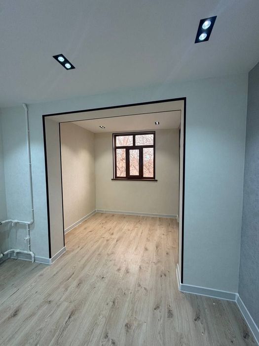 продаётся  3/3/5 Авиасозлар 4, балкон 2на6