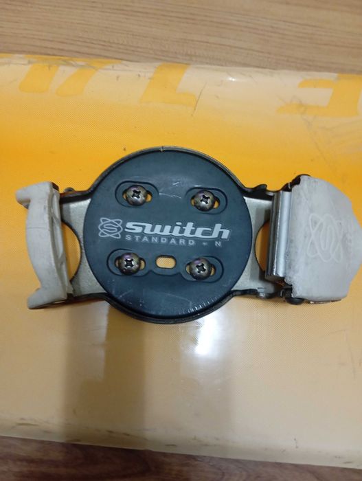 Продам ботинки с креплением для сноуборда