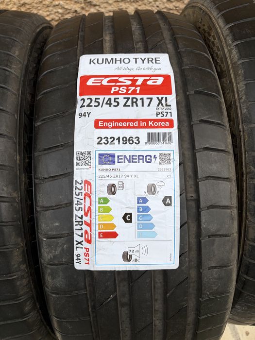 Kumho Ecsta 225/45R17