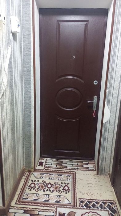 Ижарага уй берилади фарход бозор 2 хона 400& ойла боллар кизларга бери