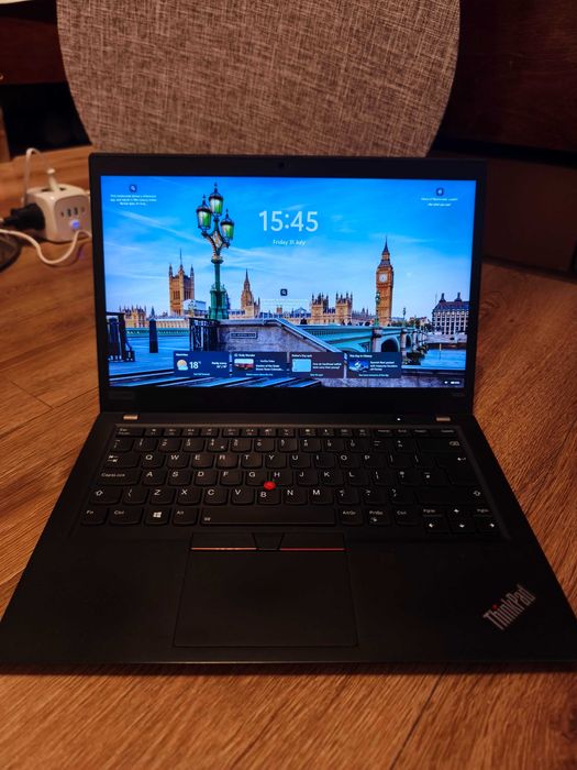 Лаптоп Lenovo Thinkpad T490s 16gb DDR4 RAM, 512GB NVME SSD, TOUCHSCREEN