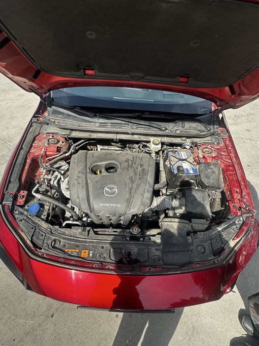 Mazda 3 Hybrid AVARIAT!!