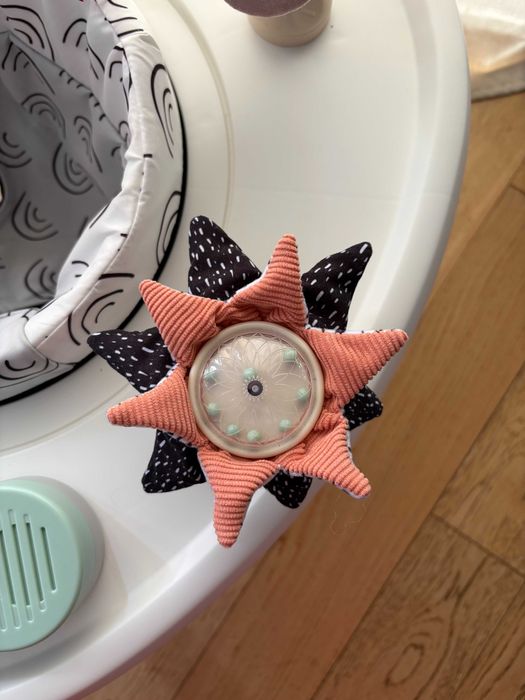 TINY LOVE Стационарен център за игра 5в1 HERE I GROW BLACK&WHITE DECOR