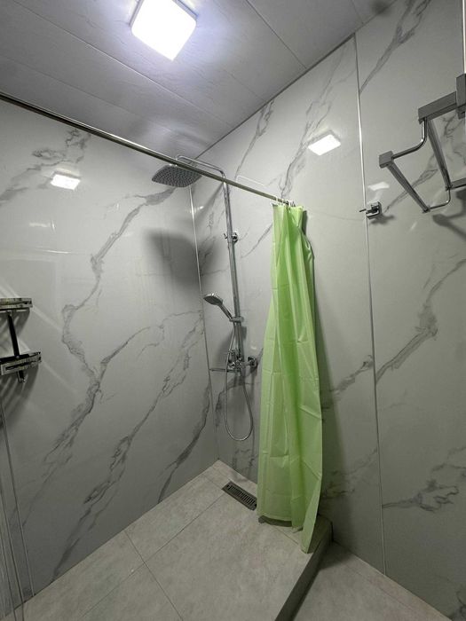 Kunlik kvartira 3 Kishilik Oilagaxam mumkun Yakkasaroyda  600.000 so'm