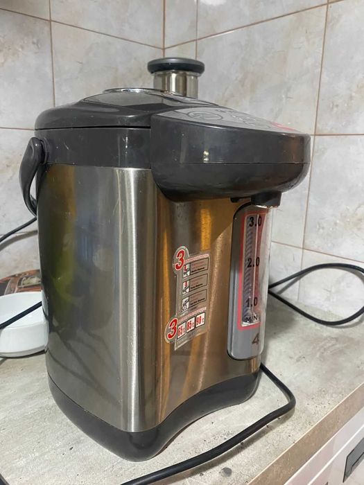 Продаю термопот VITEK VT-1188 (4 л)