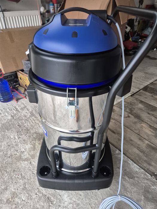 Aspirator profesional Michelin 3 motoare / umed -uscat