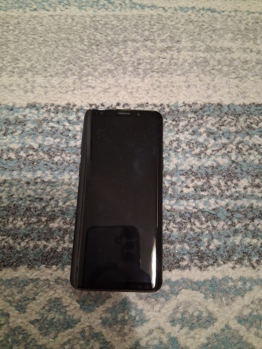Продавам Samsung s9
