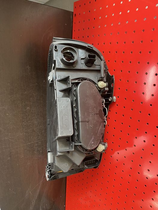 Far stanga Seat Alhambra an 1997-2010