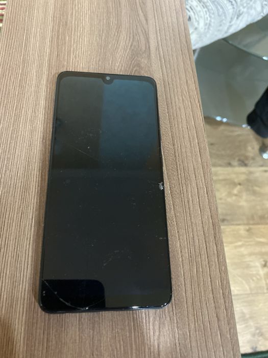 Самсунг а32 есть трещины все работает