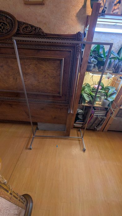 Вешалка напольная